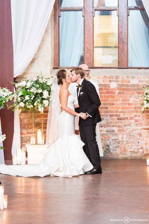 BROOKLYN ARTS CENTER AT ST. ANDREWS WILMINGTON NC WEDDING PHOTOGRAPHER